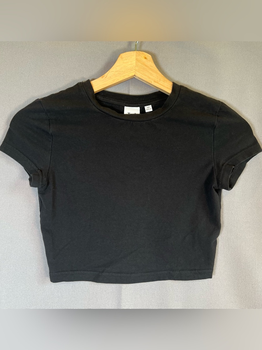 Aritzia TNA Women’s szXS Black Cropped Crew Tee Basic Stretch Minimalist